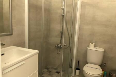 Kings Palace - Superb 2 Bed Ground Floor Apartment Paphos Exteriör bild