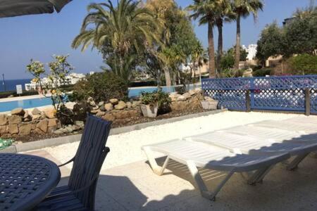 Kings Palace - Superb 2 Bed Ground Floor Apartment Paphos Exteriör bild